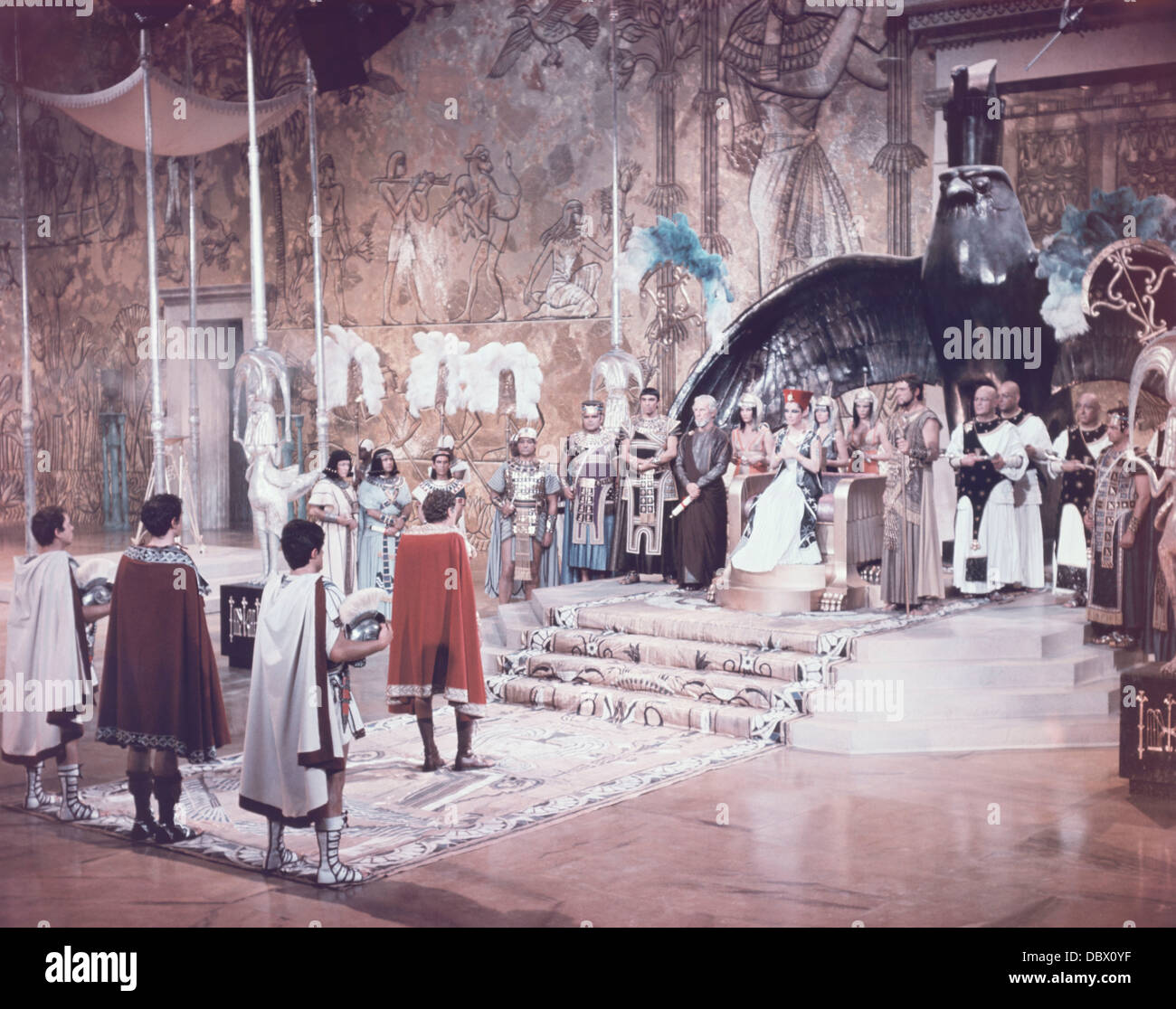 1960 L'ENSEMBLE DE FILM 1963 Cléopâtre avec Elizabeth Taylor en rôle-titre Banque D'Images