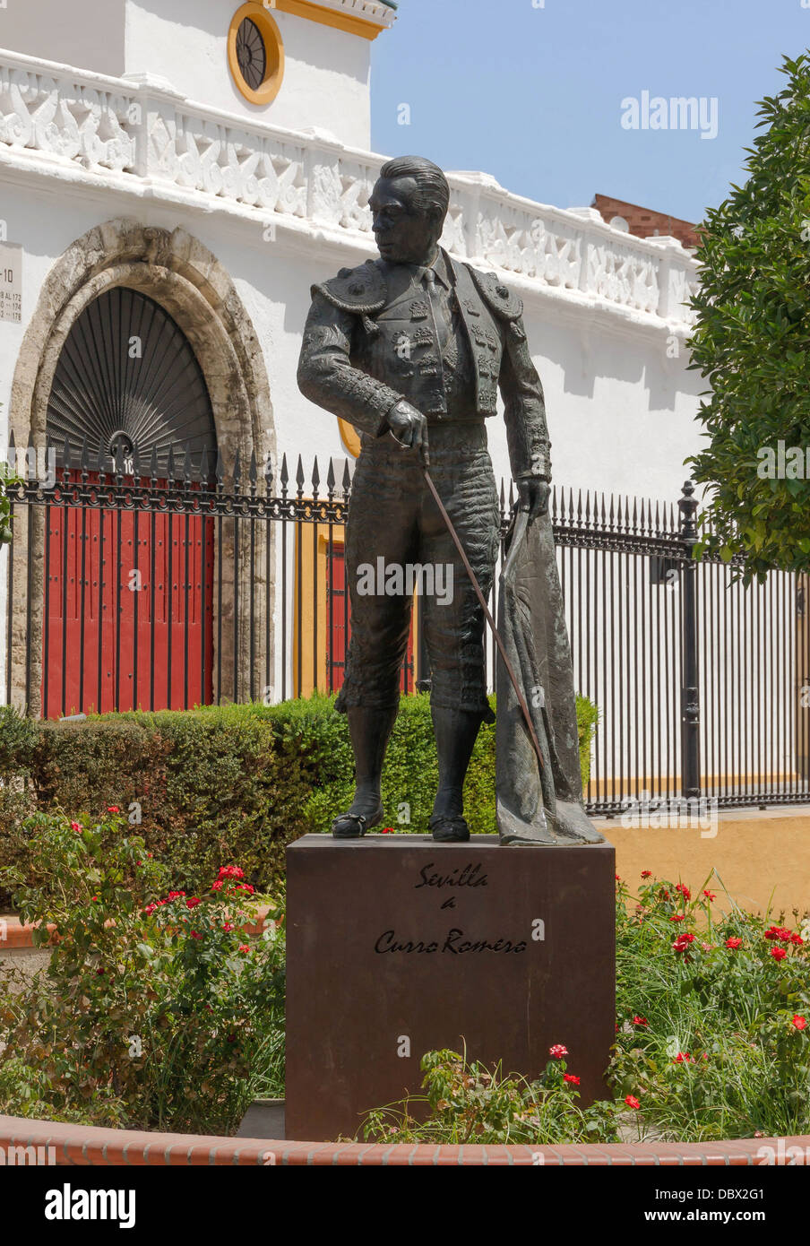 Statue en bronze de Curro Romero, par Sebastian Santos Calero, fermer l'arène de la Torres de Quart de Séville, S Banque D'Images