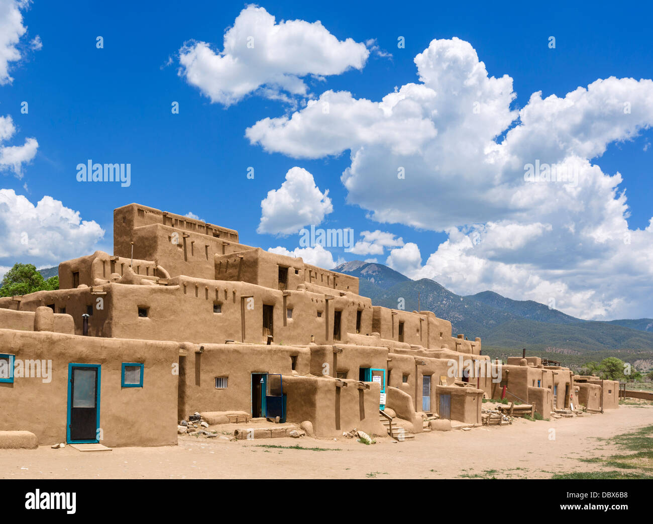 La maison du Nord (Hlaauma) Native American logements en historic Taos Pueblo, Taos, New Mexico, USA Banque D'Images