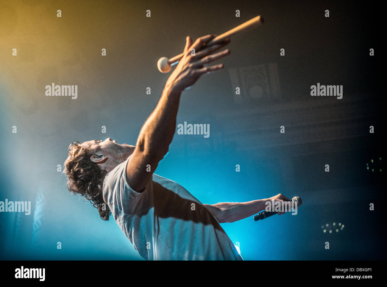 Dan Reynolds de Imagine Dragons en live au Metro à Chicago, IL 31 juillet 2013 Banque D'Images