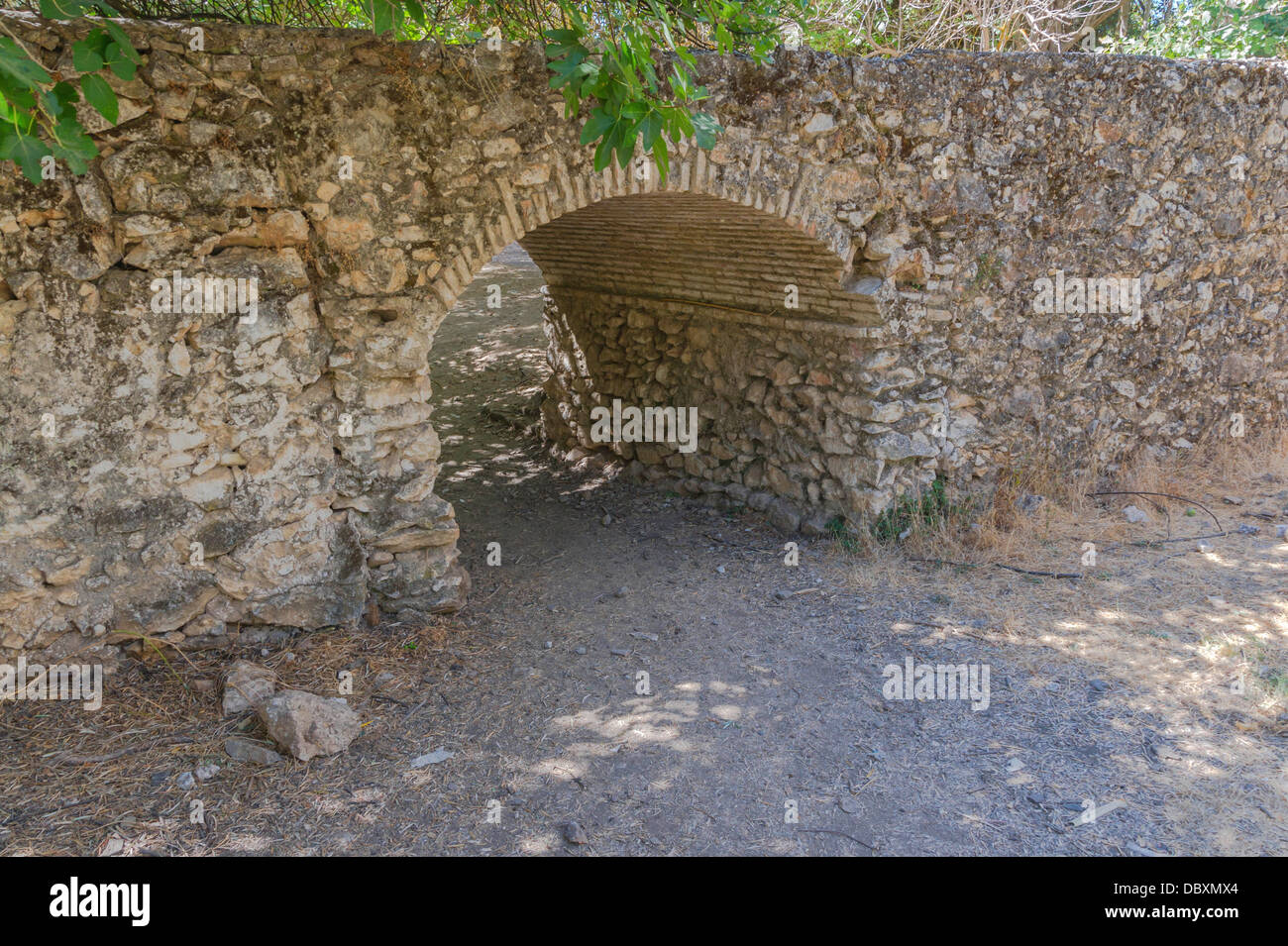 Un petit pont de Riofrio, Andalousie, espagne. Banque D'Images