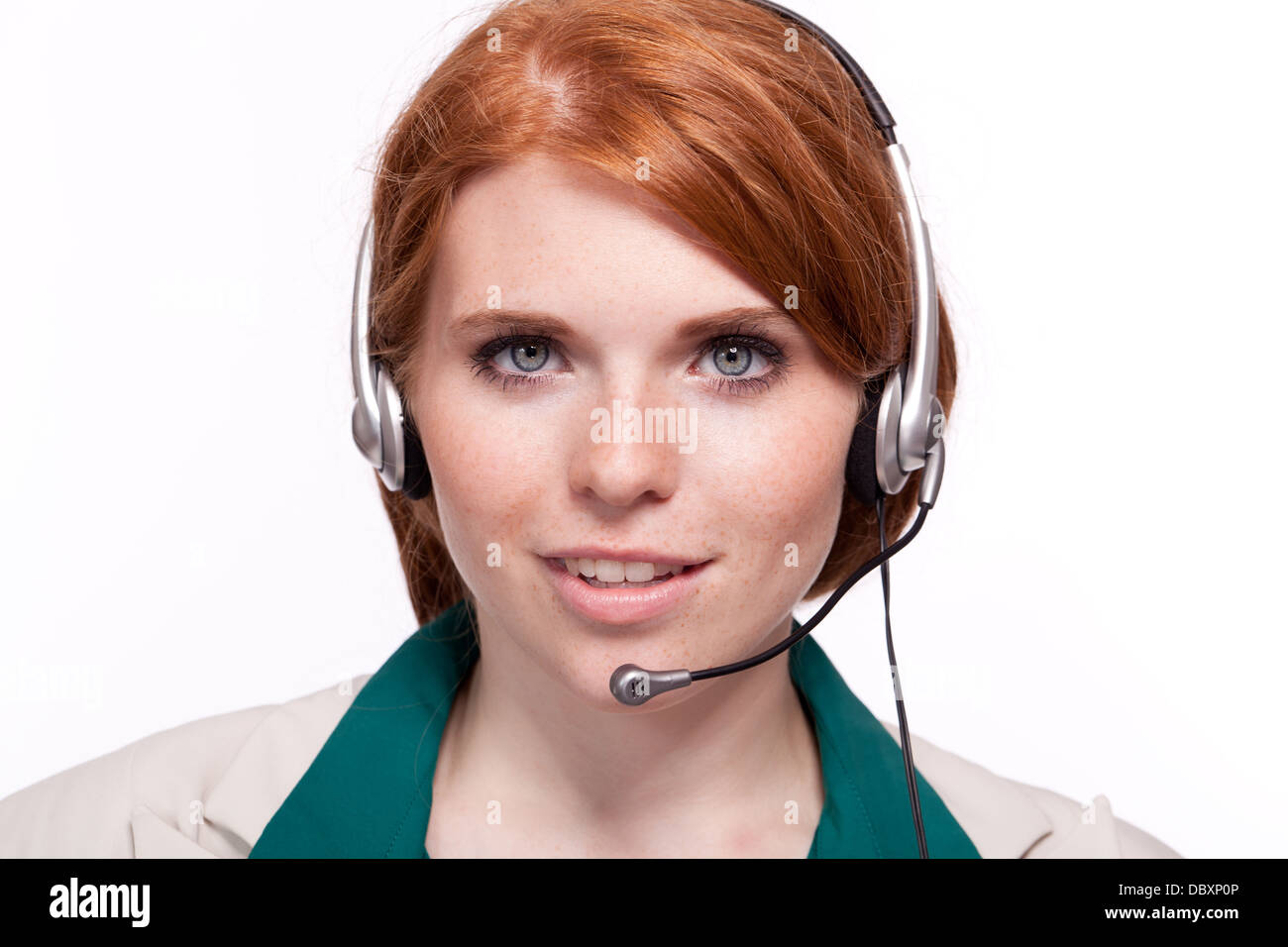 Attractive smiling business woman callcenter opérateur agent isolated on white Banque D'Images