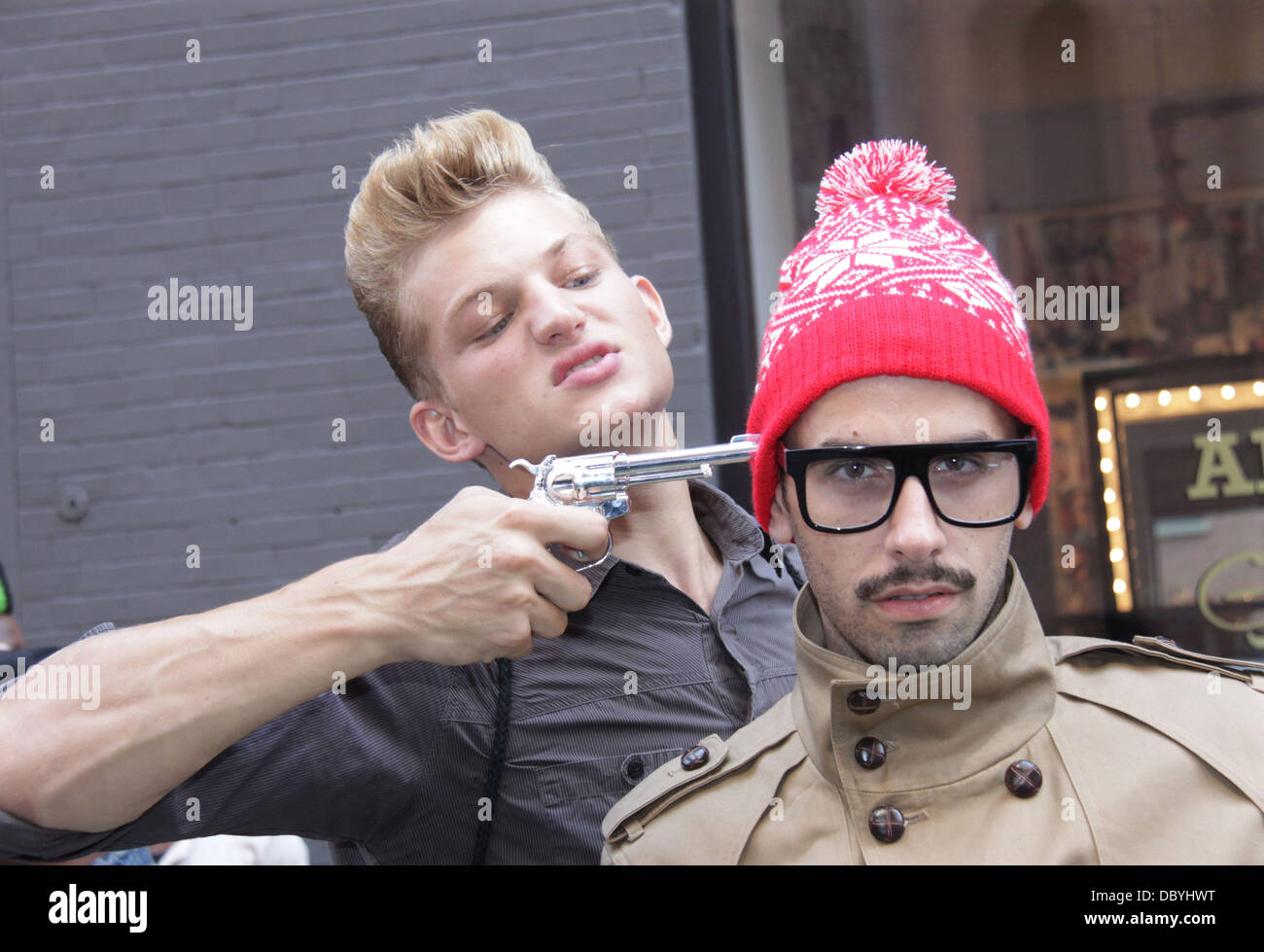 Les clients de la Nouvelle York Mercedes-Benz Fashion Week Spring 2012 - Jeremy Scott. La ville de New York, USA - 14.09.11 Banque D'Images