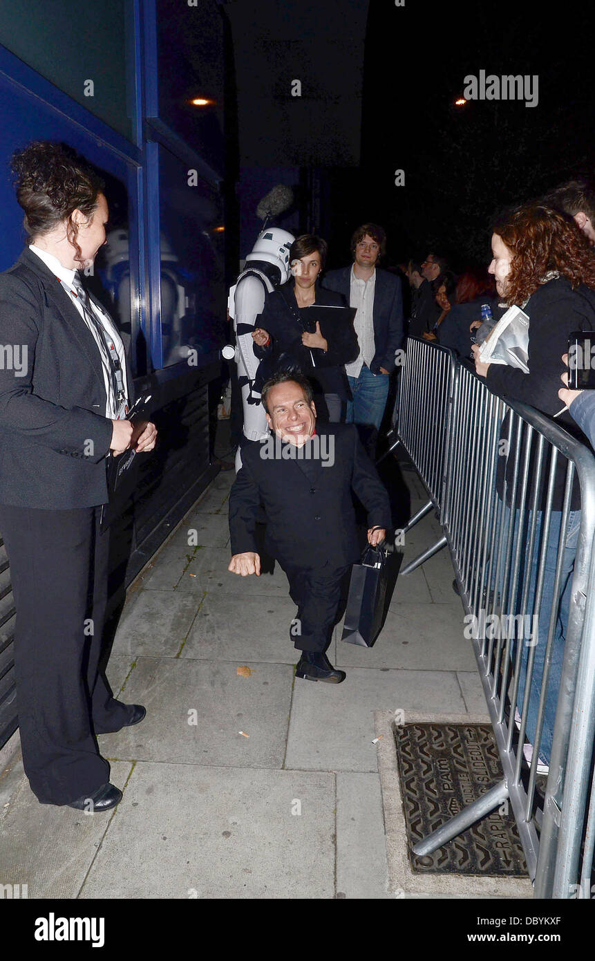 Warwick Davies Blu-Ray Star Wars - fête de lancement à BT Tower - à l'extérieur départ Londres, Angleterre - 15.09.11 Banque D'Images