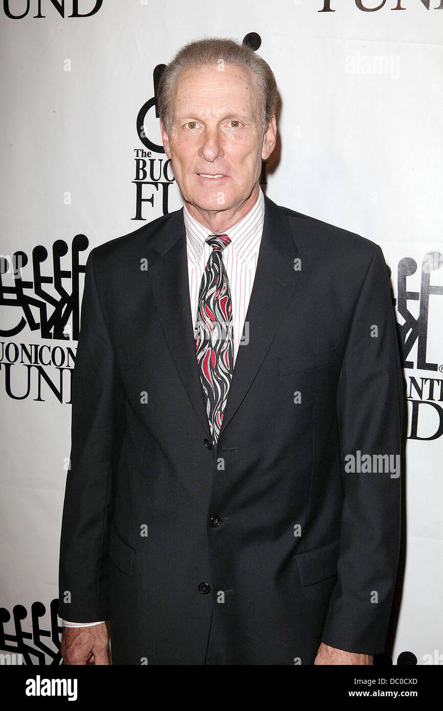 Rick Barry, à la 28e Annual Great Legends Sports dîner organisé à la Waldorf-Astoria. La ville de New York, USA - 26.09.11 Banque D'Images