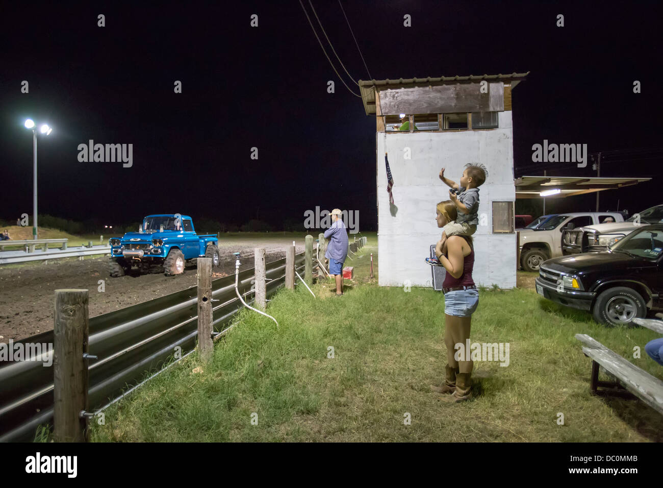 Le Dunlay, Texas - La Médina de boue Vallée Drags, faites glisser les courses sur une piste courte au bord de Texas Hill Country. Banque D'Images