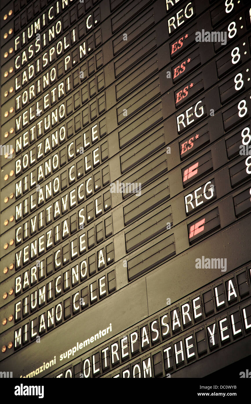 La gare Santa Maria Novella, Florence italie conseil départ Banque D'Images