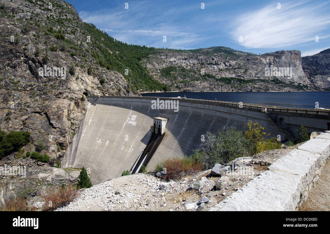 O'Shaughnessy Dam Hetch Hetchy & Réservoir en Californie, États-Unis Banque D'Images