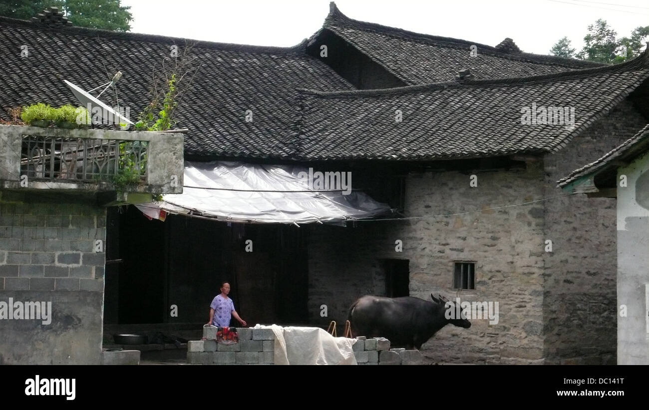 Miaowoman dans l'ouest de la province de Hunan,vêtements,folk ethnique Banque D'Images