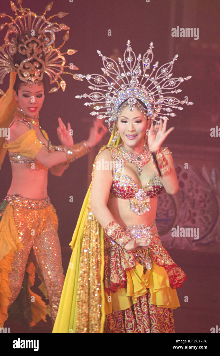 Des artistes. Alcazar Show, Pattaya, Thaïlande Banque D'Images