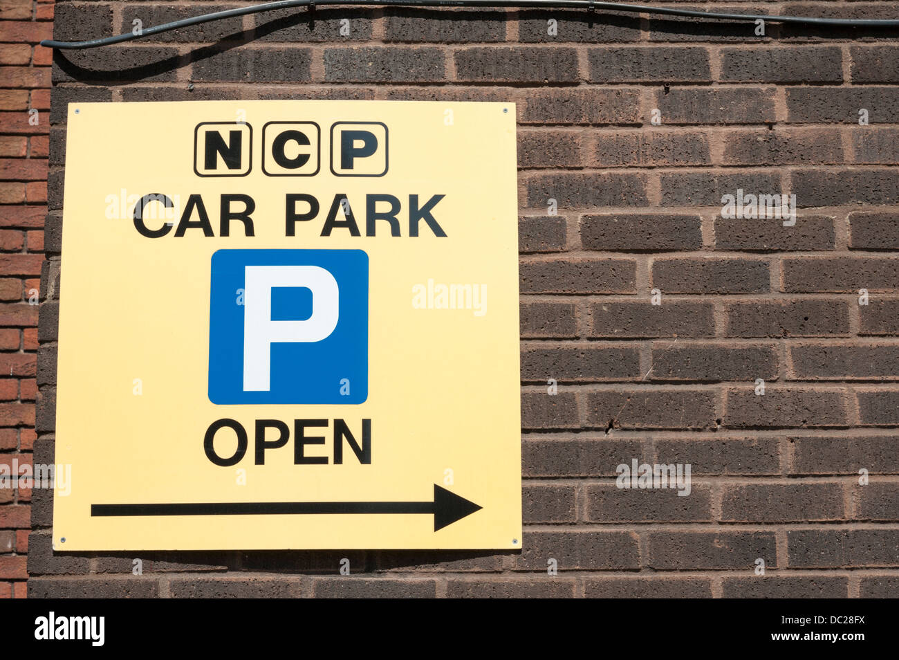 Parking NCP signe sur un mur London UK Banque D'Images