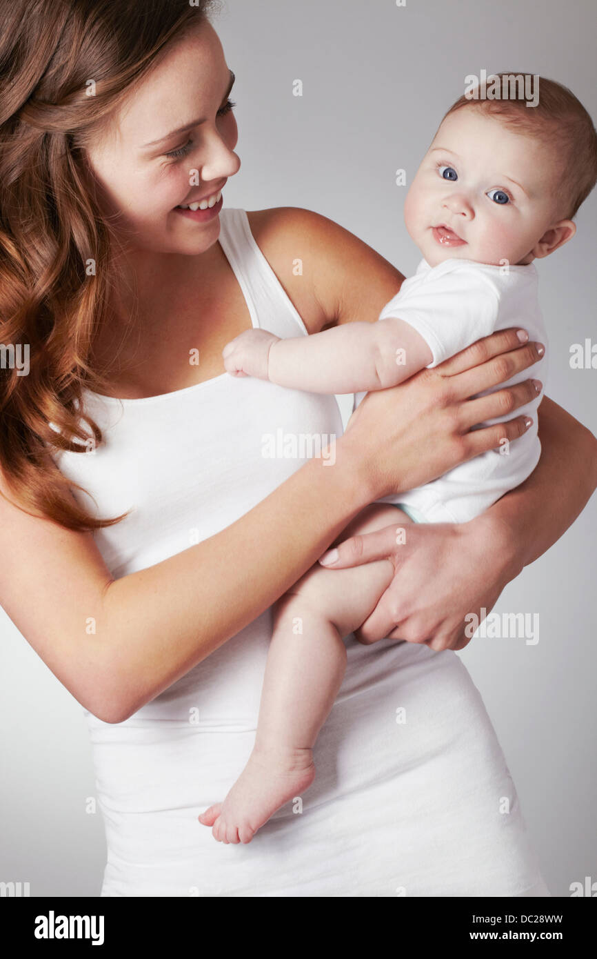 Mère avec bébé fille Banque D'Images