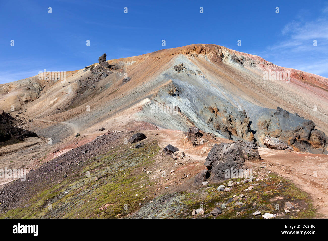 Le Volcan Brennisteinsalda vu du sentier de randonnée Laugavegur près de la Réserve Naturelle de Fjallabak Landmannalaugar Islande Banque D'Images