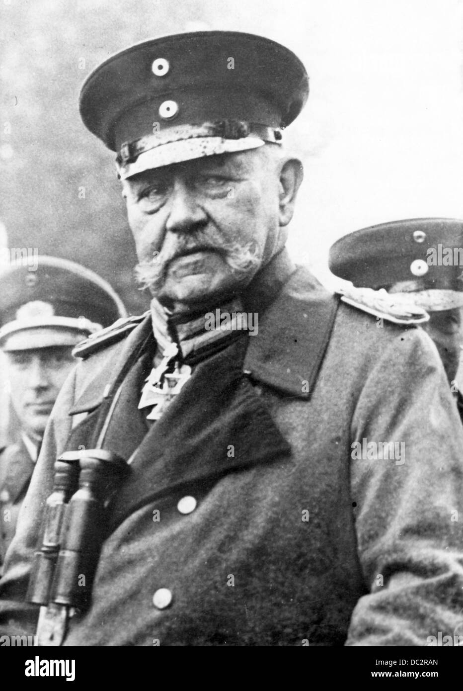 Portrait du maréchal Paul von Hindenburg décoré d'une Croix de fer (décerné le 1916 décembre). Fotoarchiv für Zeitgeschichte Banque D'Images
