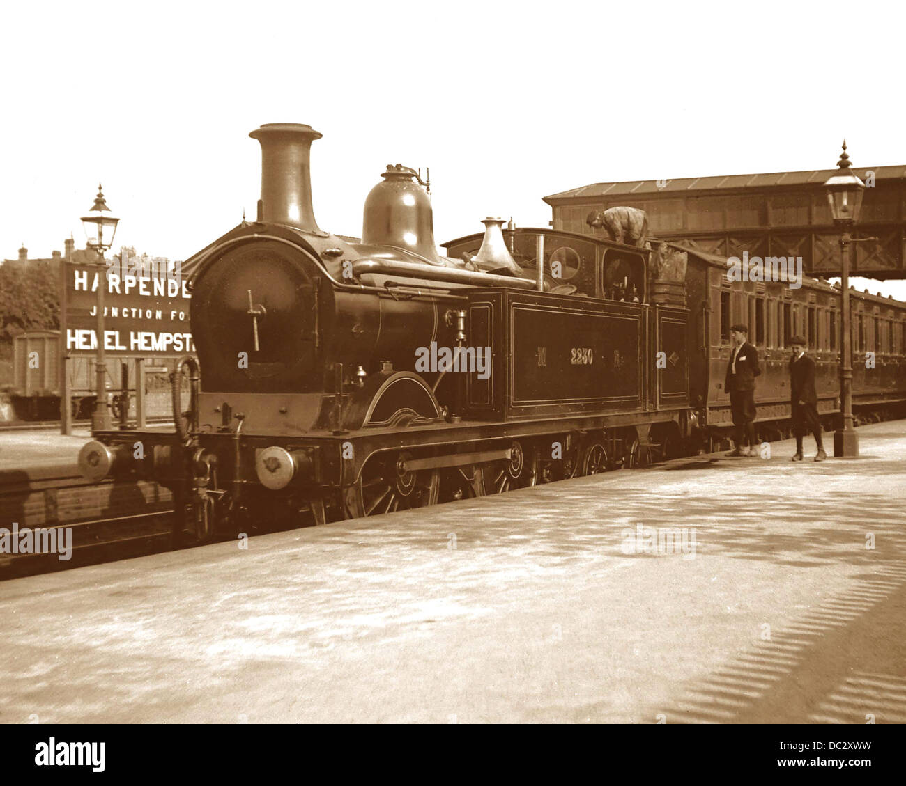 Harpenden au début des années 1900, la gare ferroviaire Banque D'Images
