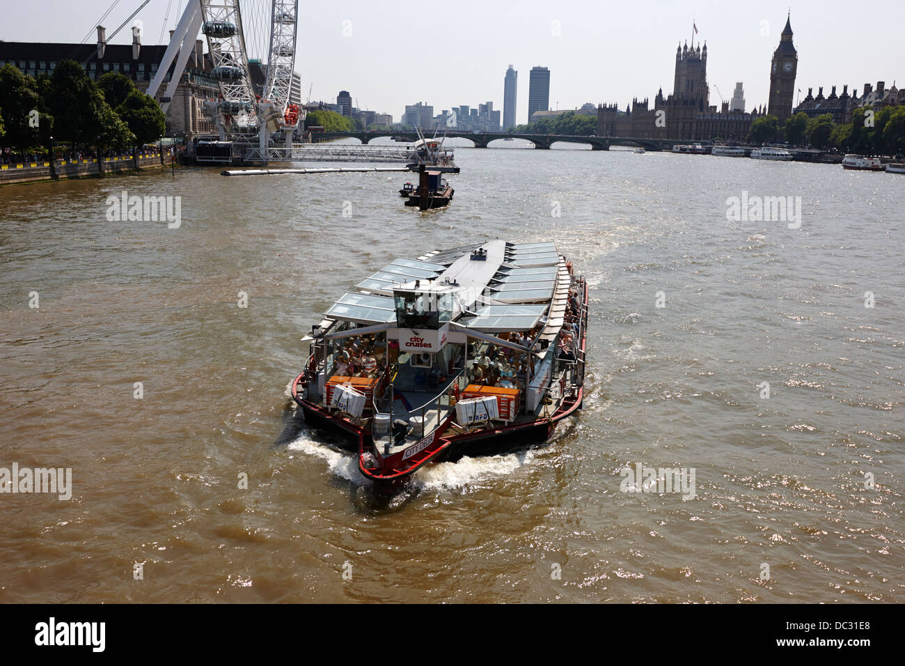 City Cruises delta ville bateau sur la tamise Londres Angleterre Royaume-uni Banque D'Images