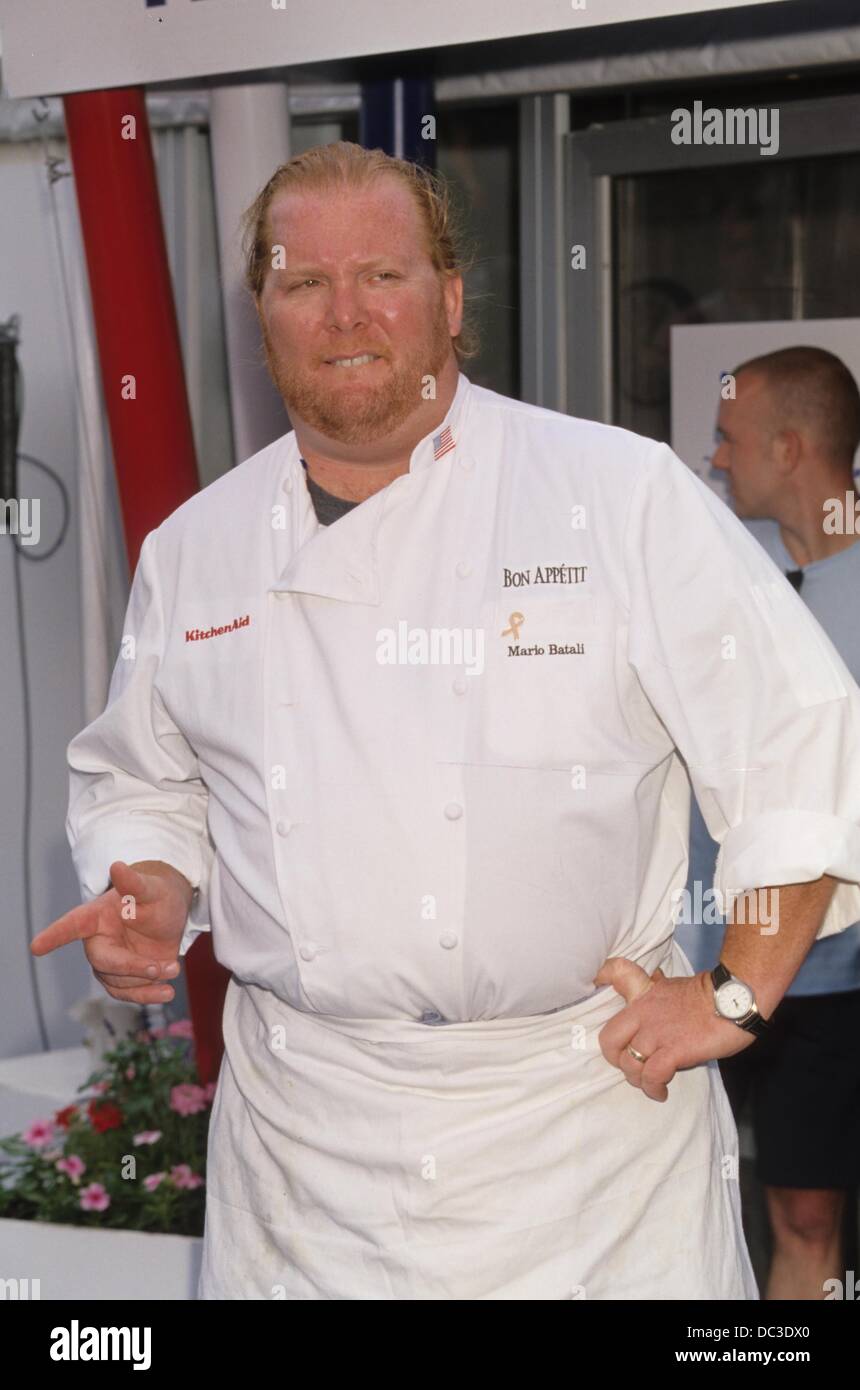 MARIO BATALI.festival de Cannes 2001 en France.k21939rharv.(Image Crédit : © Roger Harvey/Photos/ZUMAPRESS.com) Globe Banque D'Images