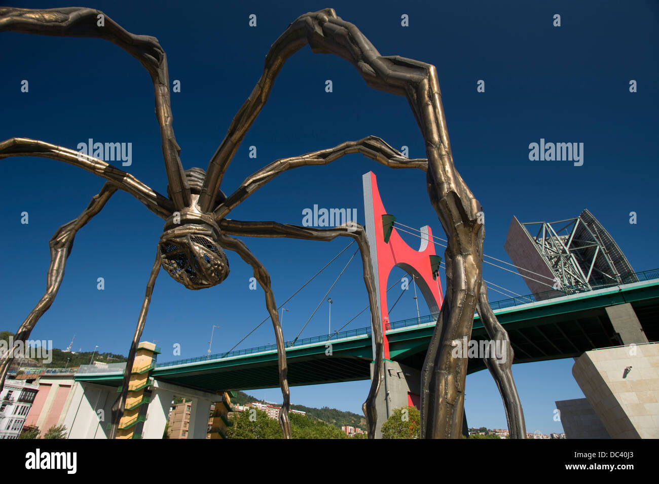 MAMAN (©2000 Louise BOURGEOIS, SPIDER) MUSÉE GUGGENHEIM D'ART MODERNE (©1997) Frank Gehry Bilbao pays basque espagne Banque D'Images