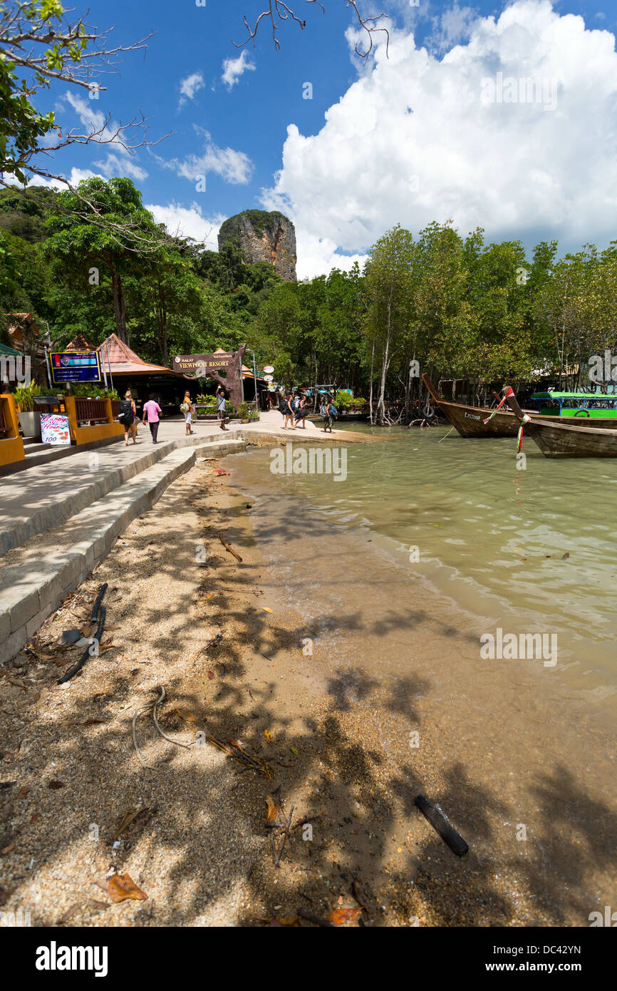 East Railay Beach dans la province de Krabi, Thaïlande Banque D'Images