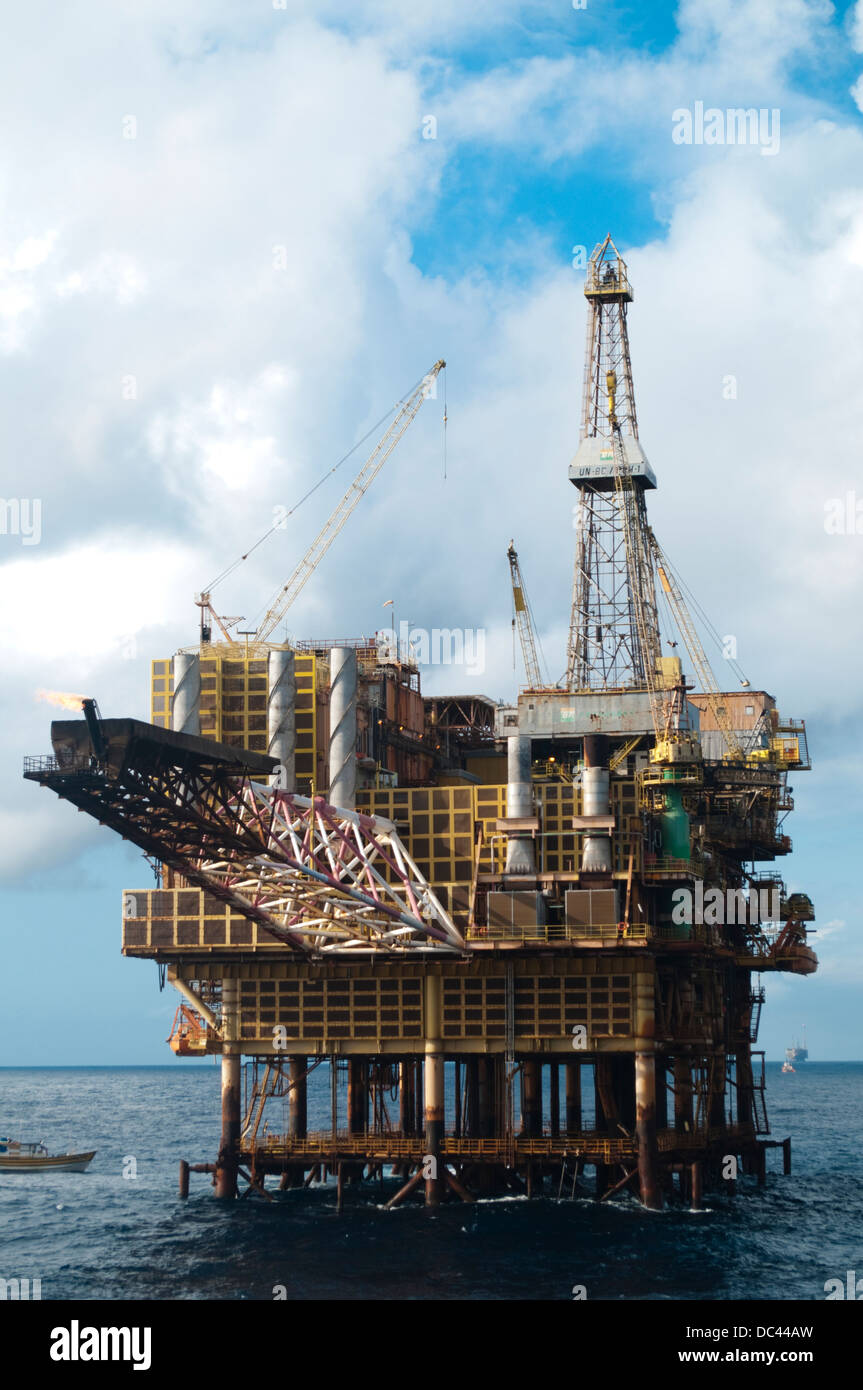 PCH-1 plate-forme pétrolière offshore Petrobras travaillant pour Rio de Janeiro, Brésil, bassin de Campos Banque D'Images
