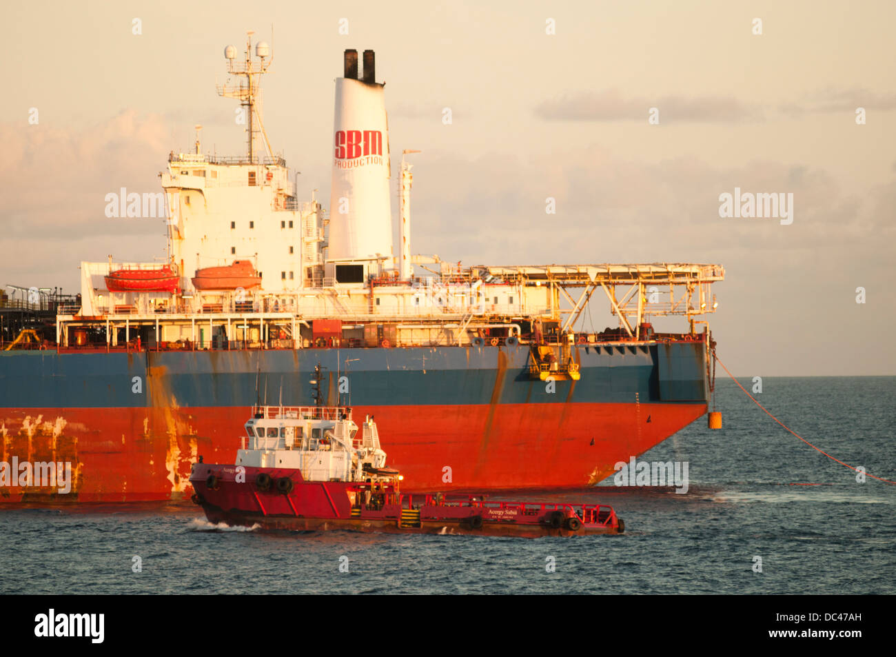 Espadarte FPSO pour travail offshore Petrobras Rio de Janeiro, Brésil, avec à couple d'alimentation. Banque D'Images