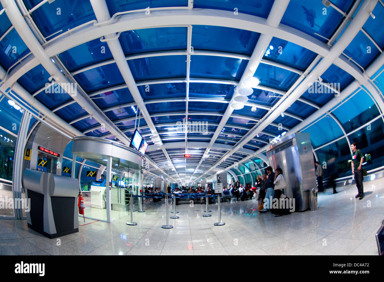 Vue à l'intérieur de la salle d'embarquement, hall salle d'attente dans