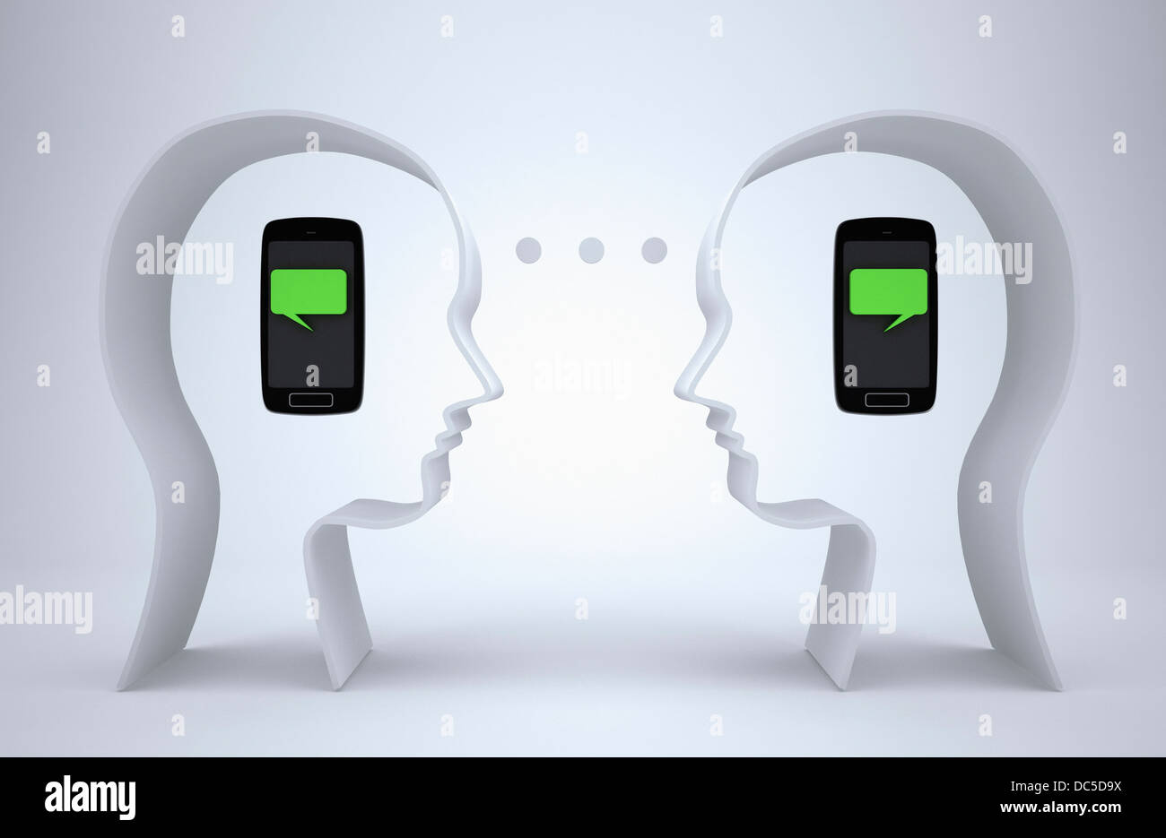 Illustration de deux têtes avec l'intérieur du Smartphone Banque D'Images