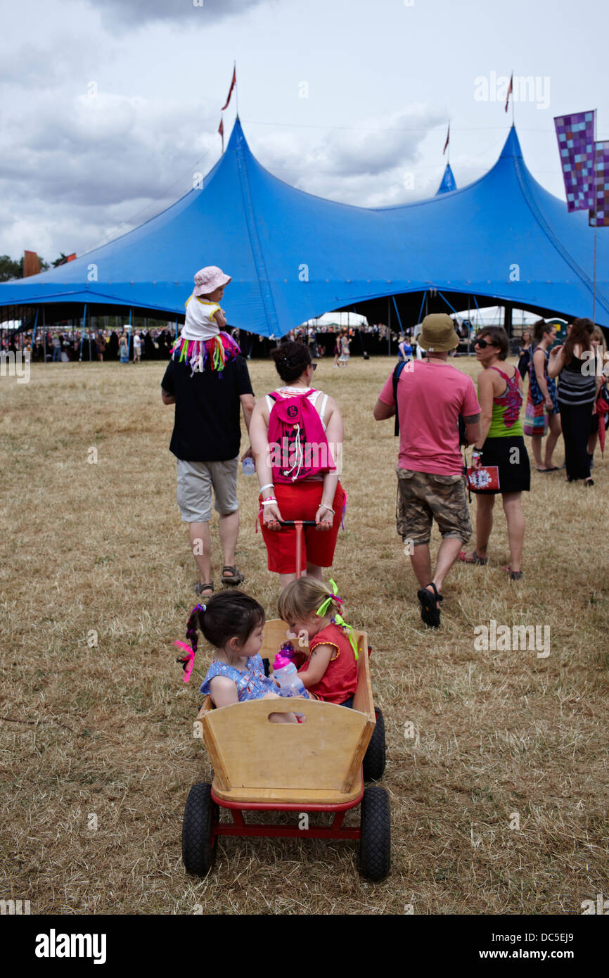 Charlton Park, Wiltshire, Angleterre - (WOMAD World of Music Arts and Dance Festival 2013). Banque D'Images