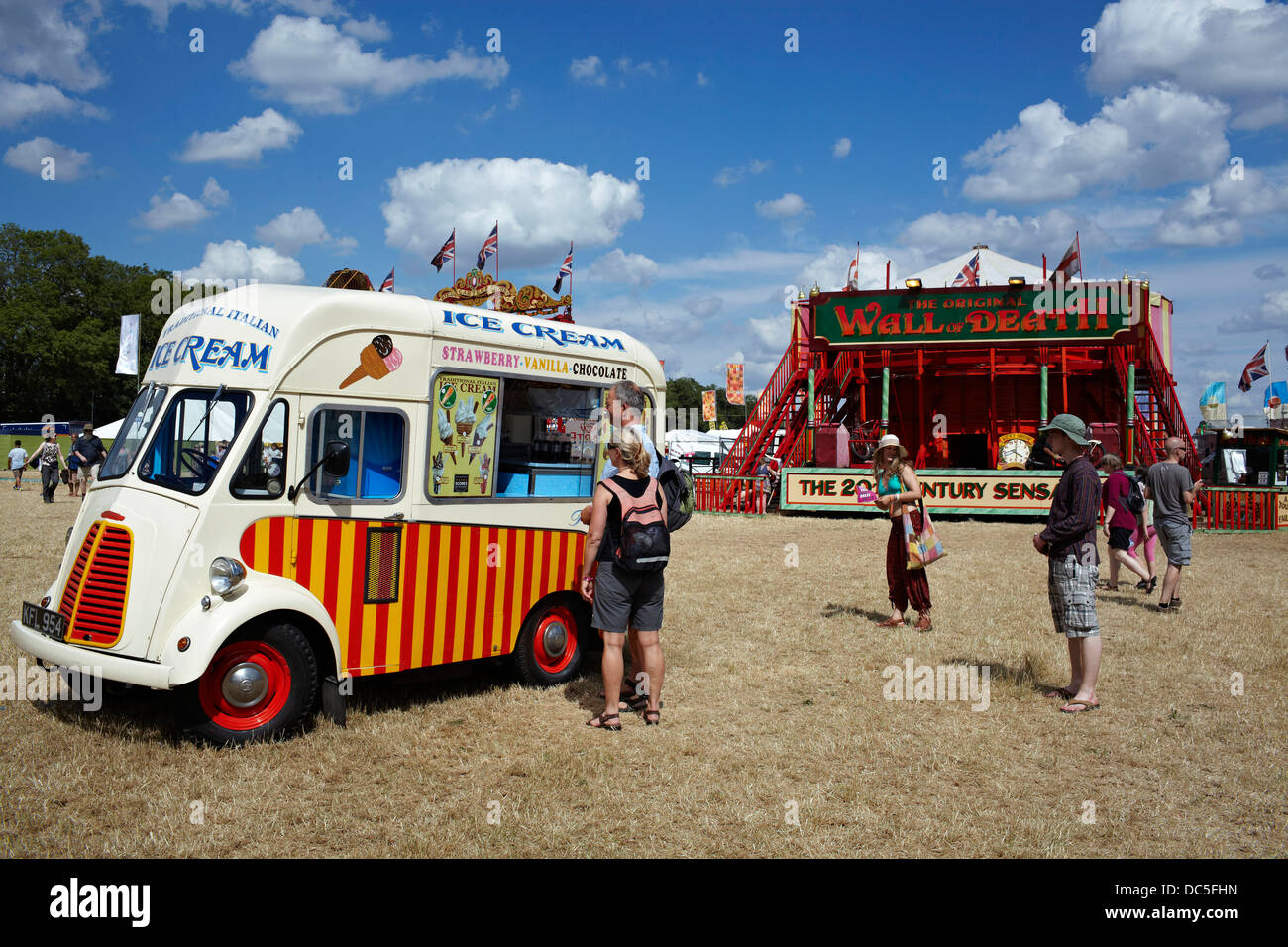 Charlton Park, Wiltshire, Angleterre - (WOMAD World of Music Arts and Dance Festival 2013). Banque D'Images