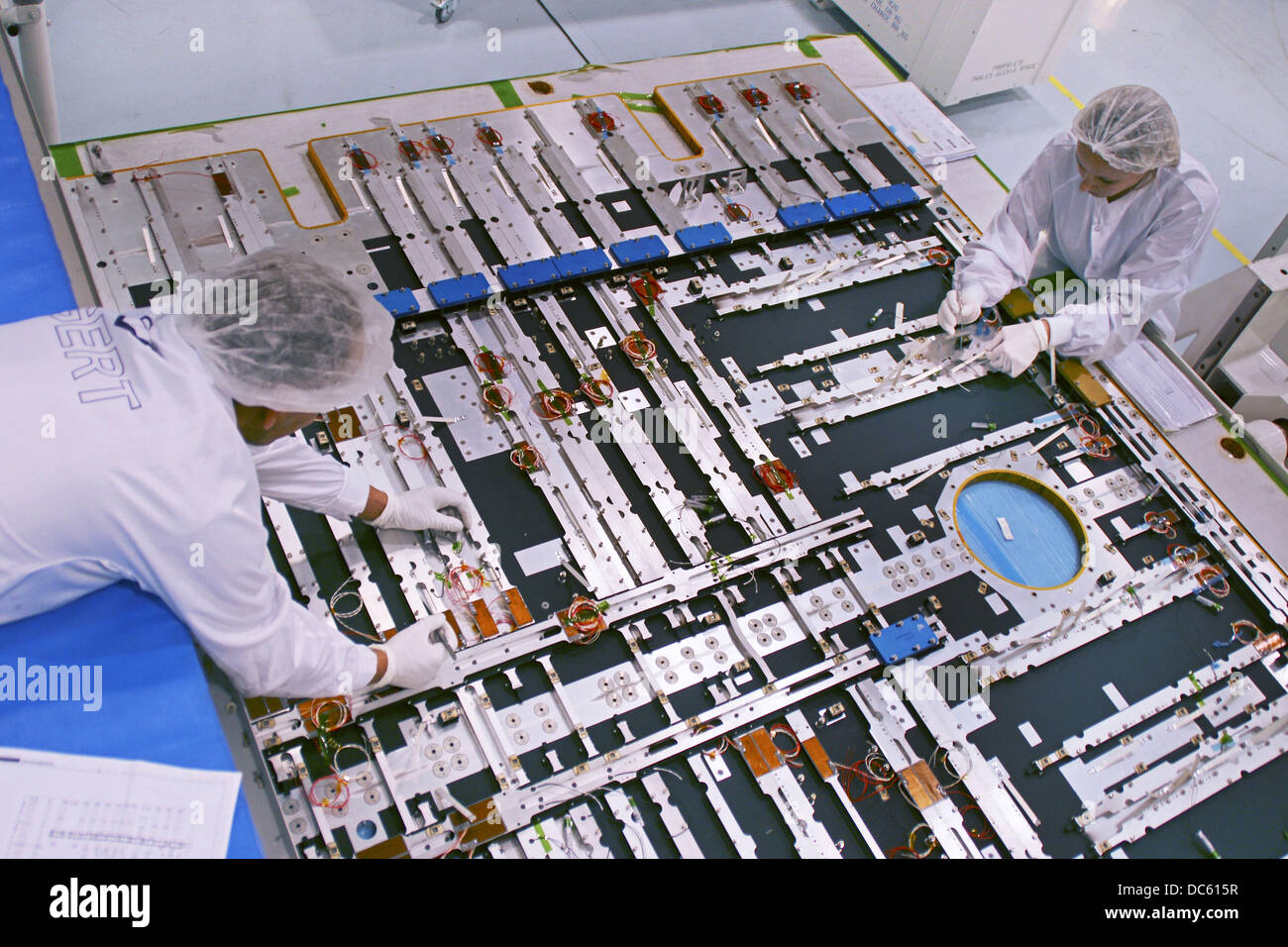 Construction D Une Tv Chez Thales Alenia Space A Cannes La Bocca France Photo Stock Alamy