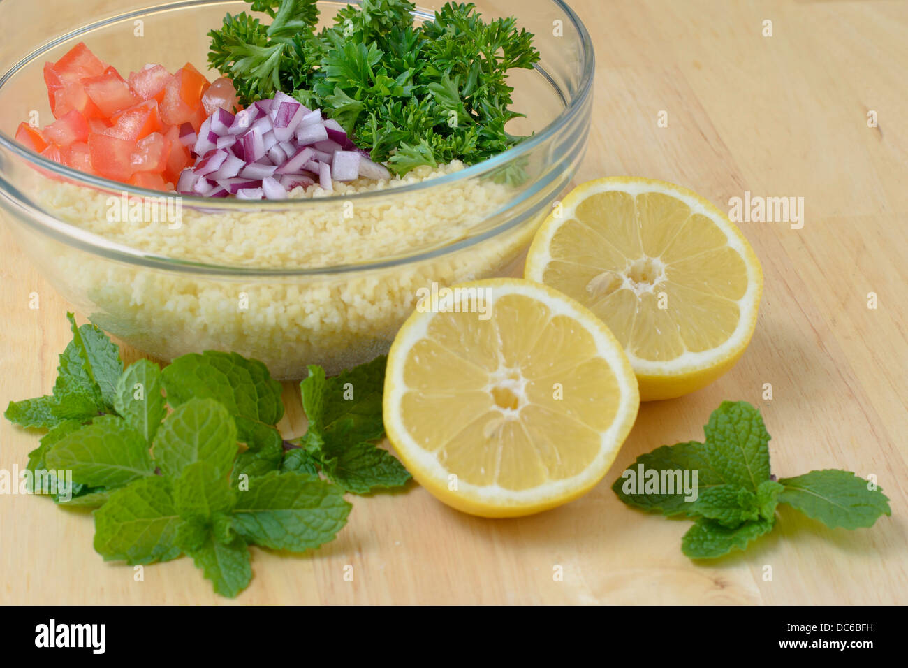 Salade de couscous taboulé Banque D'Images