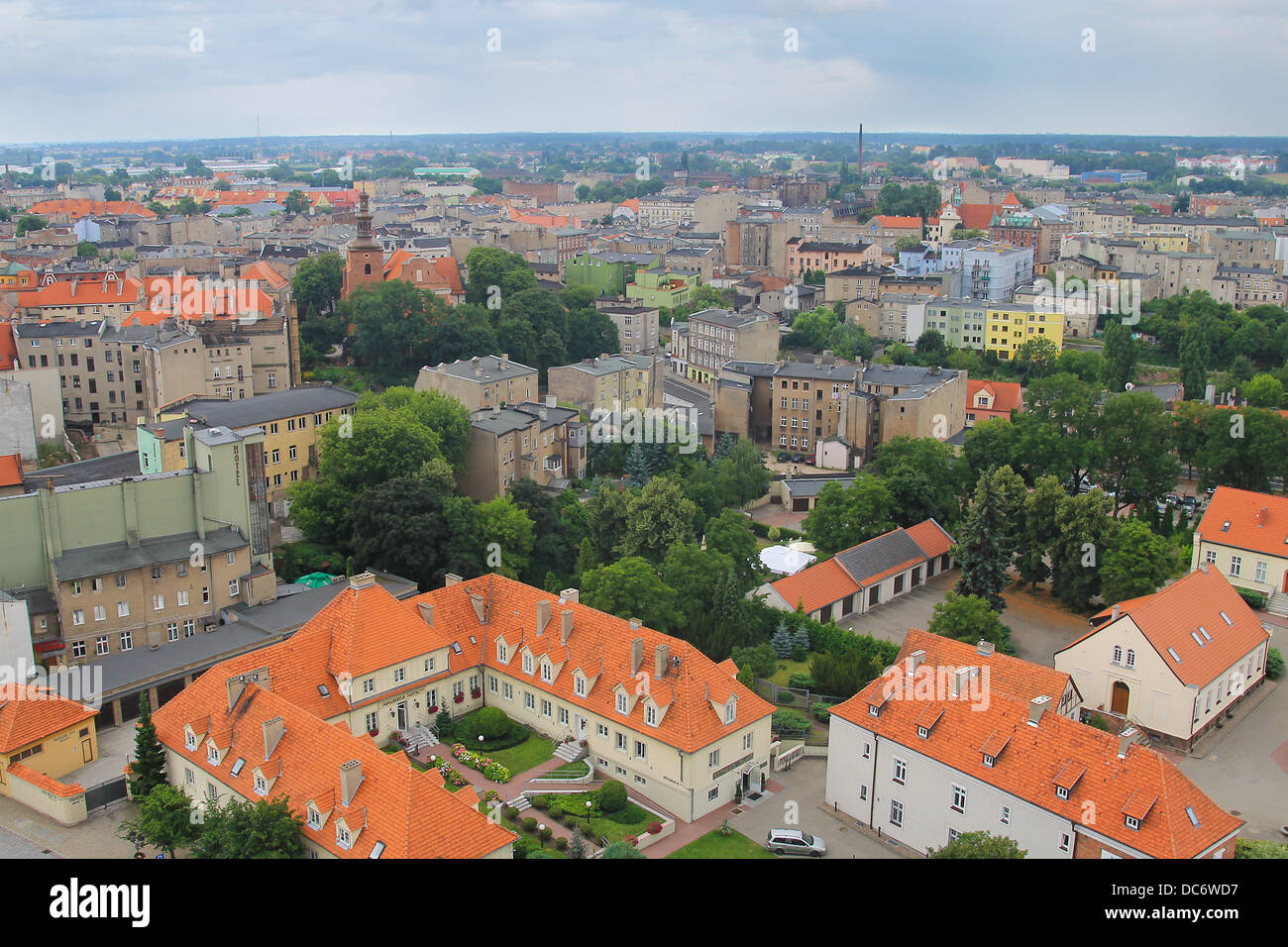 Panorama de la ville de Gniezno. vue depuis la tour de la Basilique Archicathedral Banque D'Images