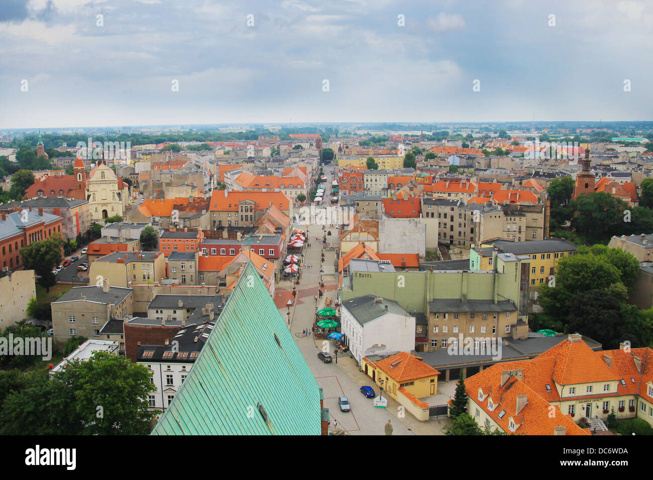 Panorama de la ville de Gniezno. vue depuis la tour de la Basilique Archicathedral Banque D'Images