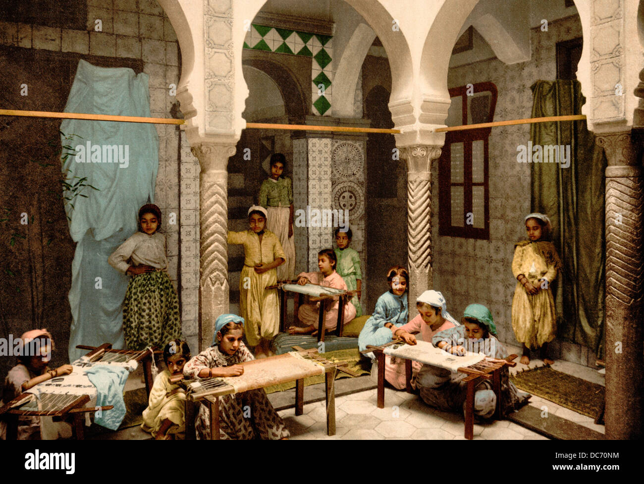 Luce Ben Aben, école de broderie Arabe, Alger, Algérie, circa 1899 Banque D'Images