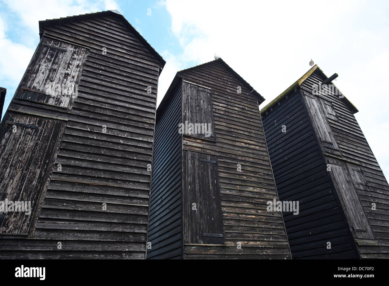 Boutiques net utilisé pour stocker les filets de pêche sur le Stade Rock-A-Nore Road Hastings Banque D'Images