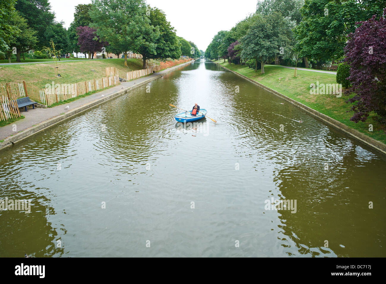 Le Canal Militaire Royal de mesdames à pied Bridge Hythe Kent UK Banque D'Images