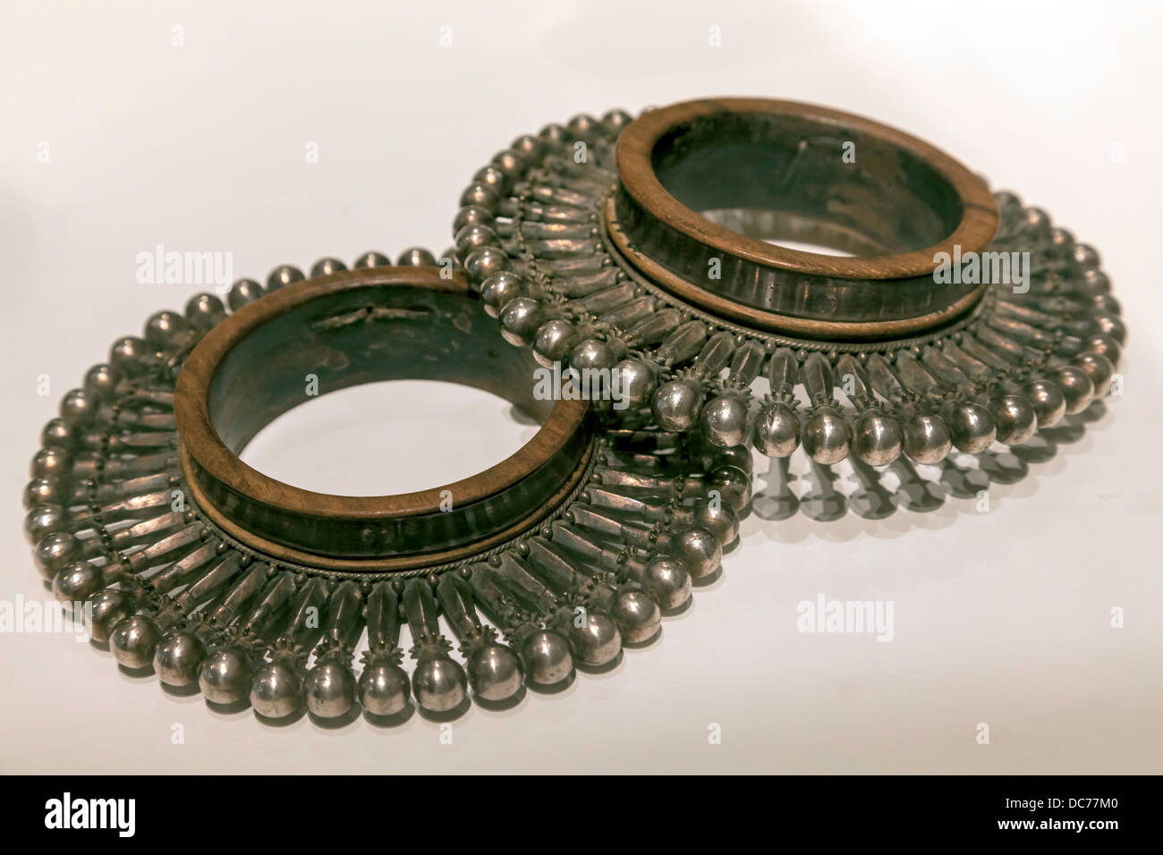 Au début du 20e siècle indien bracelet argent ou bijoux de cheville parures  Photo Stock - Alamy