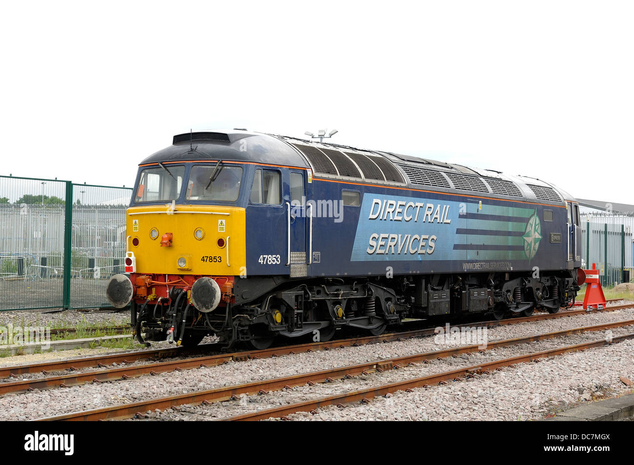 Locomotive diesel de la classe 47 47853 Services ferroviaire direct à la gare de York England uk garage Banque D'Images