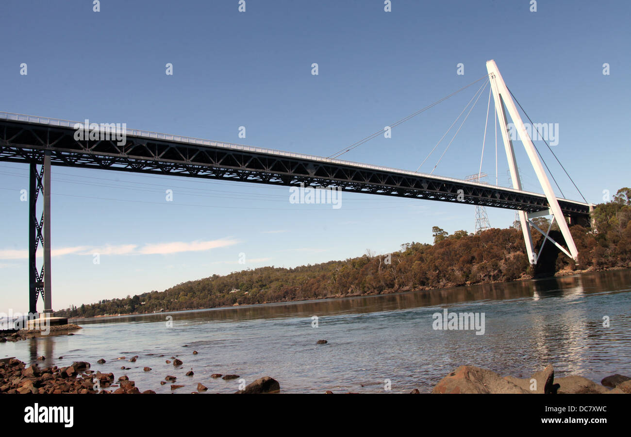 Batman Pont sur la Rivière Tamar dans le nord de la Tasmanie qui fut le premier pont à haubans en Australie Banque D'Images