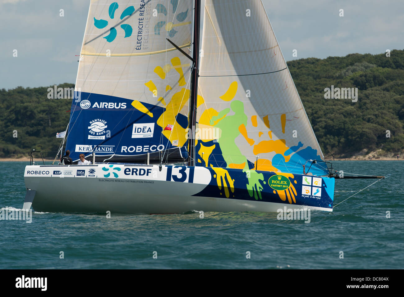 L'île de Wight, Royaume-Uni. Août 11, 2013. ERDF - Des pieds et des Mair, une classe 40 (numéro de voile FRA131) fermer jusqu'au début de la Fastnet Race 2013 peu après, au départ de Cowes le 11 août 2013 Credit : MeonStock/Alamy Live News Banque D'Images