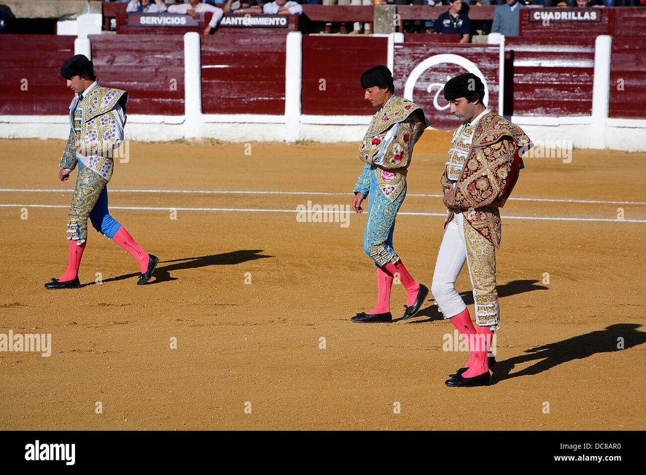 Le torero espagnol El Fandi, Juan Luis Pizarro et Enrique Ponce au paseillo initiale ou parade, Linares, Espagne Banque D'Images