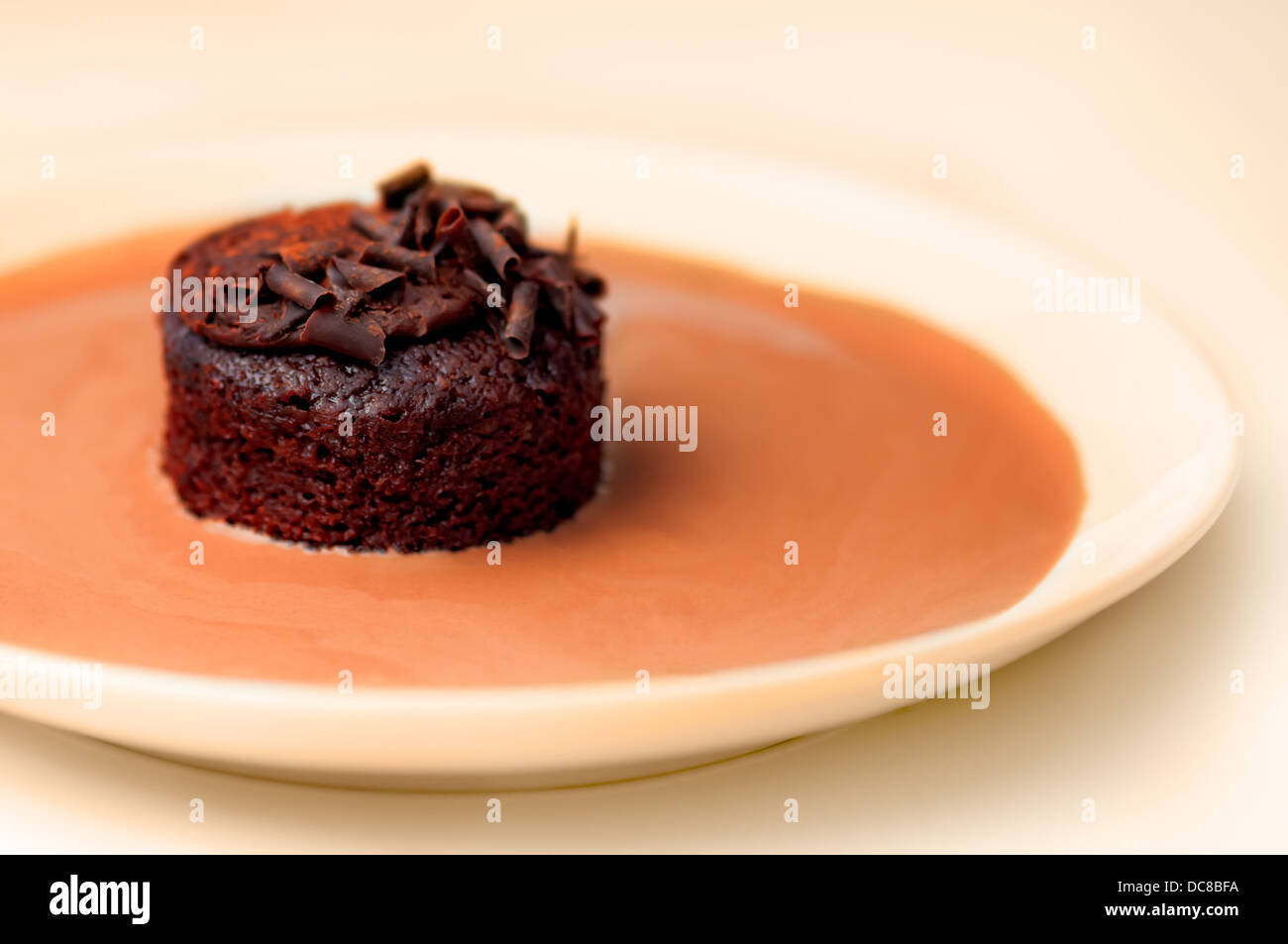 Gâteau au chocolat à la crème Banque D'Images