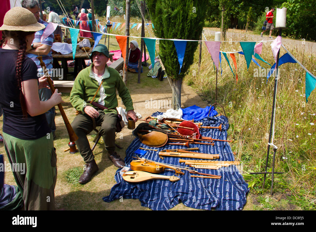 Fayre médiévale montrant les instruments de musique à Arundel Cast;e à Arundel - West Sussex - UK Banque D'Images