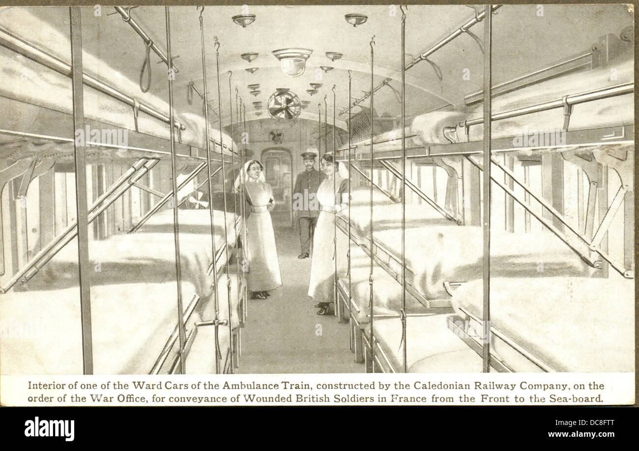 La Première Guerre mondiale en train d'ambulance automobile Ward pour les soldats blessés en France Banque D'Images