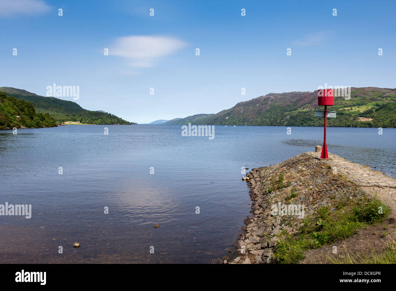 Le Loch Ness en Écosse À FORT AUGUSTUS L'ENTRÉE DU CANAL CALÉDONIEN À AU NORD VERS INVERNESS Banque D'Images