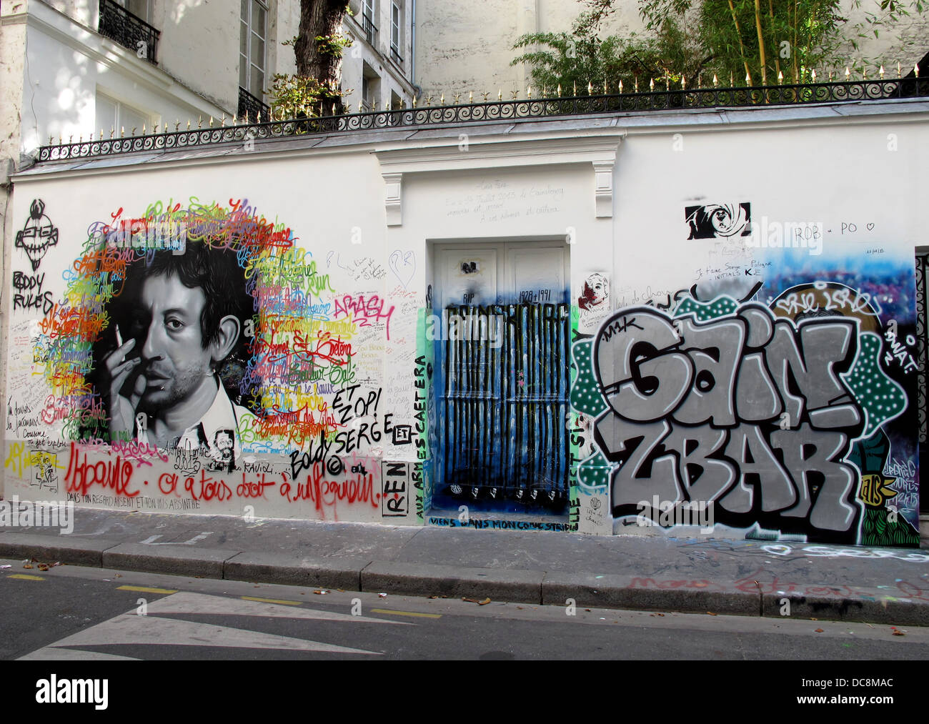 Graffition le mur de la maison de Serge Gainsbourg, rue de Verneuil Paris,France,rive gauche Banque D'Images