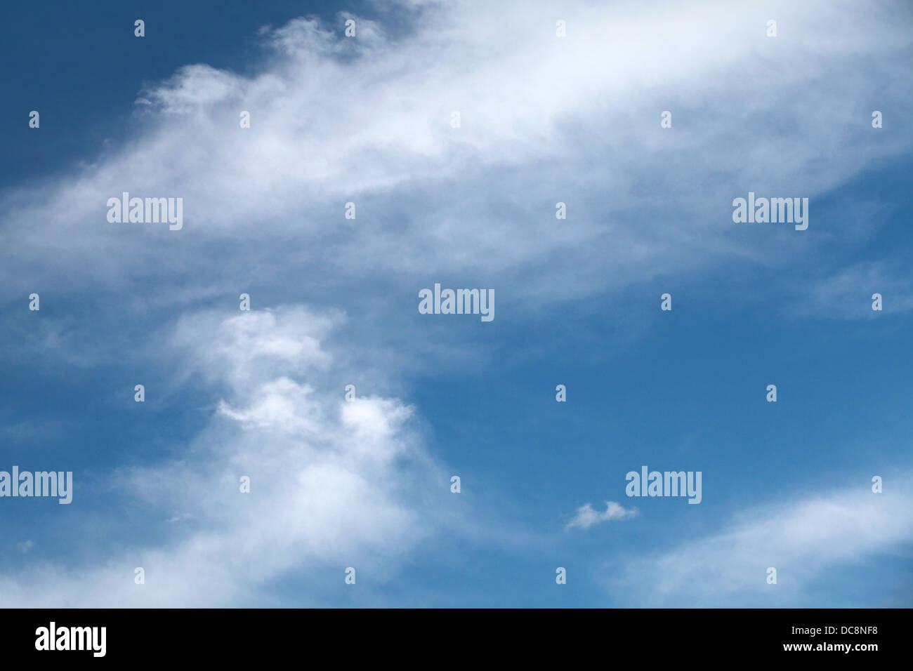 Ciel nuageux doux fond photo Banque D'Images