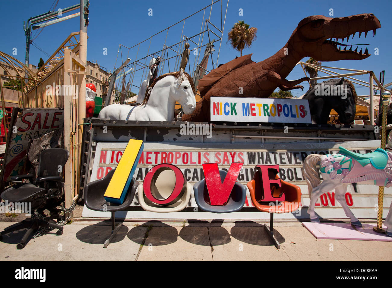 L'amour en toutes lettres dans la signature des lettres. Meubles de Metropolis, Los Angeles, Californie, États-Unis d'Amérique Banque D'Images