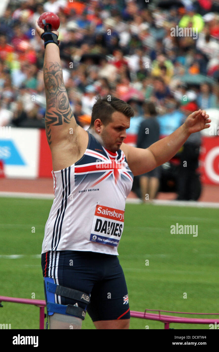 Aled DAVIES (GBR) au lancer du poids hommes F42 lors de la Finale des Jeux d'anniversaire dans le parc olympique, Stratford, London Banque D'Images