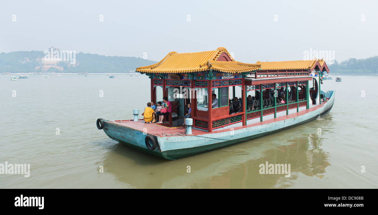 Un bateau dans le Lac de Kunming, au Palais d'été, à Beijing, Chine Banque D'Images